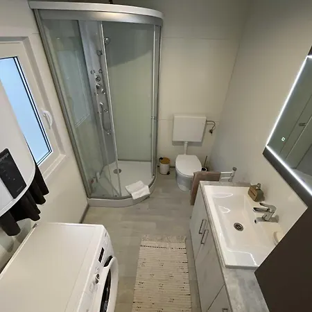 Casa vacanze Cozy Hidden Mobile With Terrace And Sea View Drage