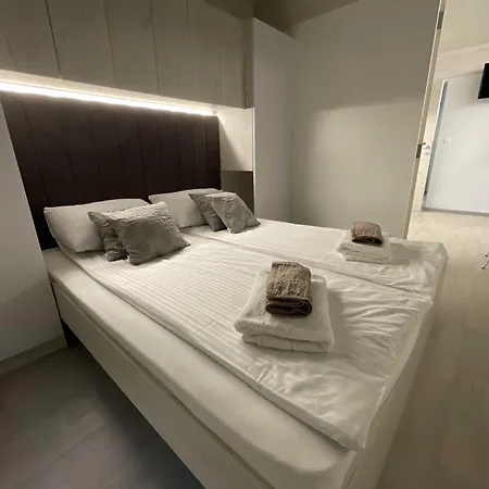 Cozy Hidden Mobile With Terrace And Sea View Casa vacanze Drage