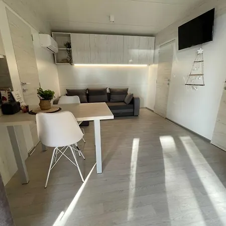Cozy Hidden Mobile With Terrace And Sea View
