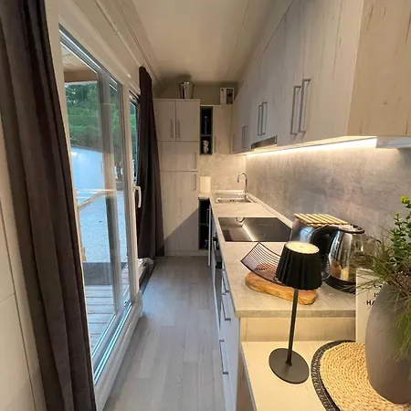 Cozy Hidden Mobile With Terrace And Sea View Casa vacanze Drage