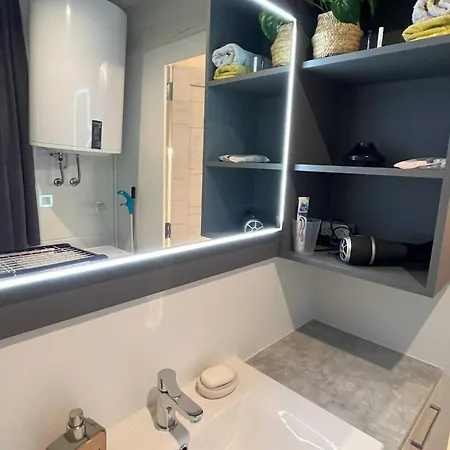 Cozy Hidden Mobile With Terrace And Sea View Drage