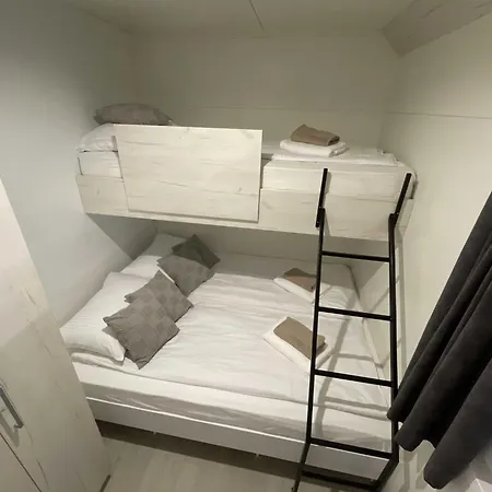 Cozy Hidden Mobile With Terrace And Sea View